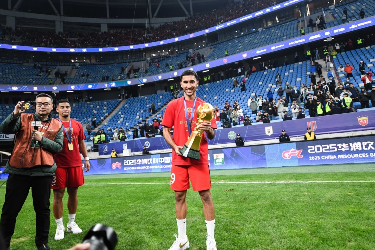 好博体育-博主：中国香港中卫亚历斯祖将加盟成都蓉城