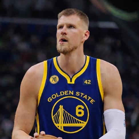 好博体育登录-勇士交易来一个老病号,库里这也能忍吗?性格太软了吧!